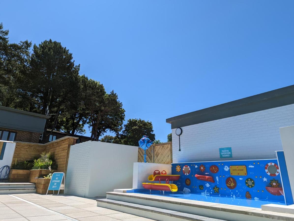 Newlands Holidays Bridport Exterior foto